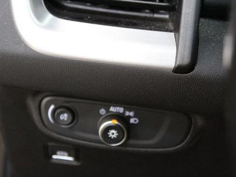 Used 2019 GMC Terrain SLE FWD image 15