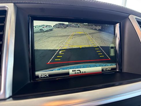 Used 2016 Mercedes-Benz GL 450 4MATIC image 32