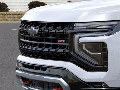 New 2026 Chevrolet Suburban Z71 image 13