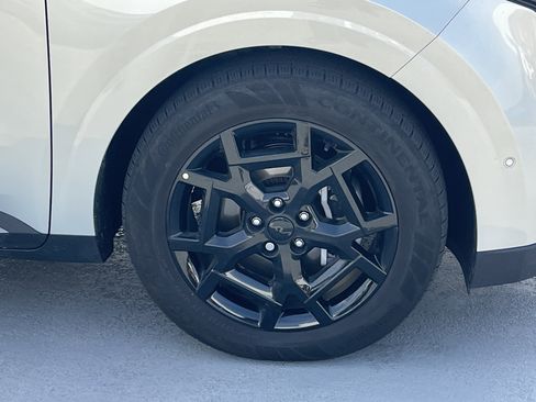 Certified 2026 Kia Carnival SX w/ SX Dark Edition Package image 14