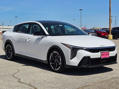 New 2026 Kia K4 GT-Line image 1
