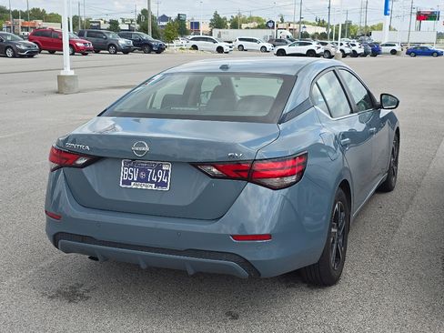 Used 2024 Nissan Sentra SV FWD image 2