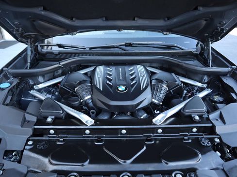 Used 2023 BMW X5 M50i w/ Executive Package image 18