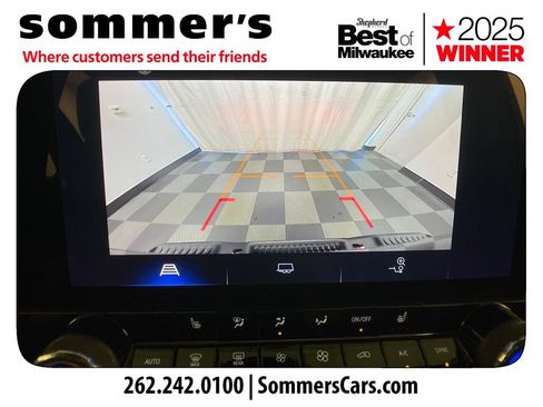 Used 2023 Chevrolet Colorado Z71 w/ Z71 Convenience Package 2 AWD/4WD image 17