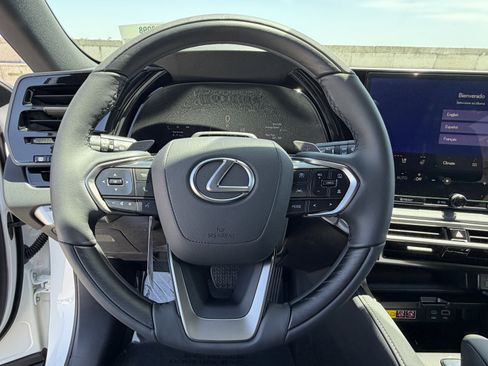New 2026 Lexus RX 350h AWD/4WD image 18
