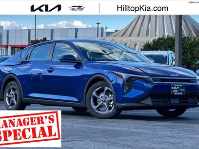 New 2025 Kia K4 LXS