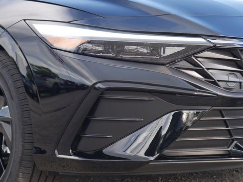 New 2026 Hyundai Elantra SEL Sport Premium FWD image 4