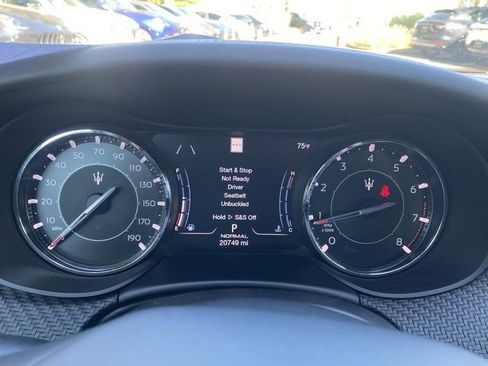 Used 2022 Maserati Quattroporte Modena image 25