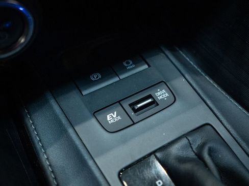 Certified 2023 Toyota Venza XLE image 29