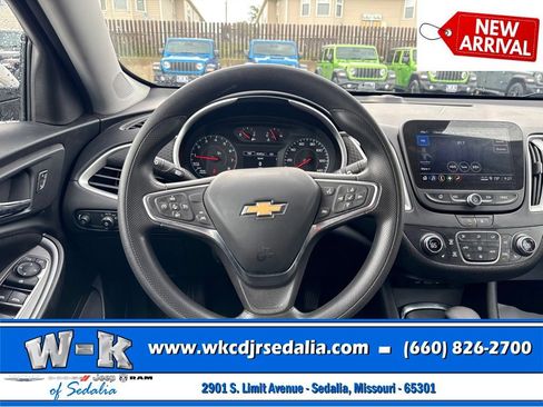 Used 2024 Chevrolet Malibu LT FWD image 38