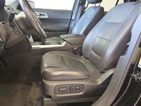 Used 2015 Ford Explorer Limited w/ Equipment Group 302A AWD/4WD image 23