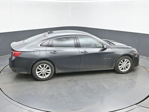 Used 2018 Chevrolet Malibu LT FWD image 26