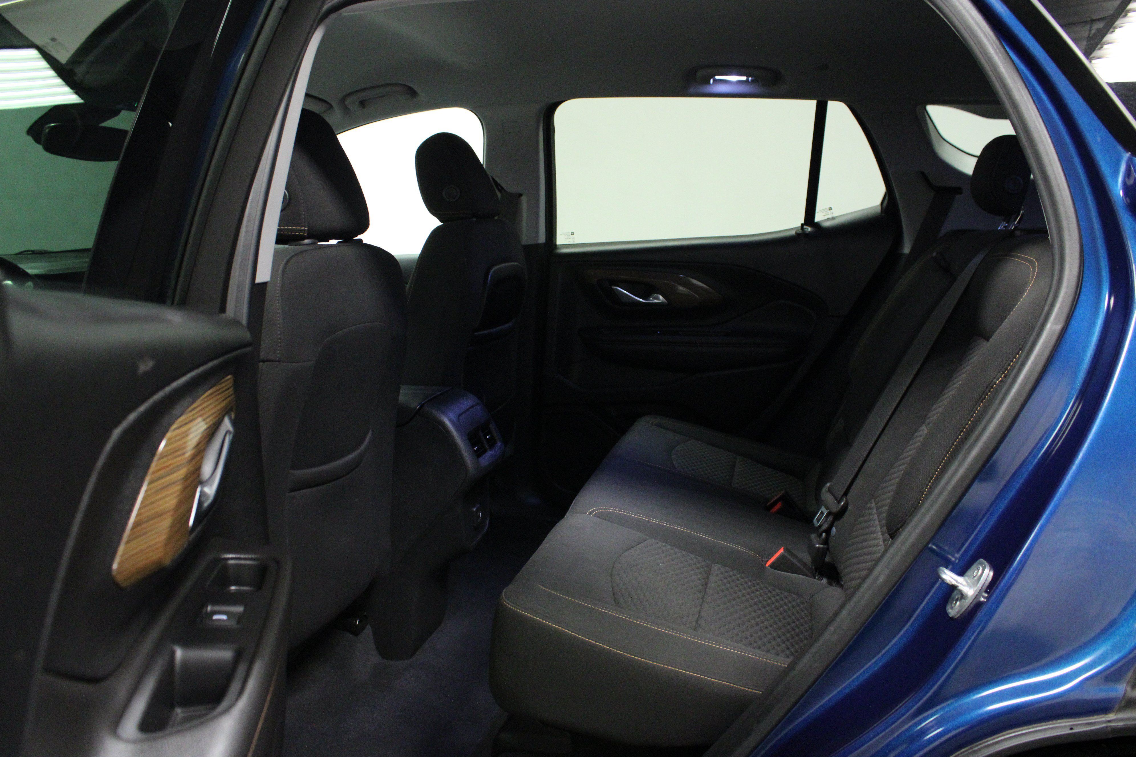 Used 2020 GMC Terrain SLE w/ Driver Convenience Package AWD/4WD image 13
