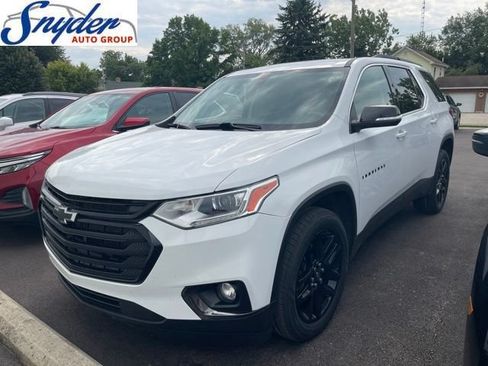 Used 2021 Chevrolet Traverse LT FWD image 1