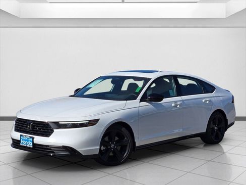 Used 2025 Honda Accord Sport image 9