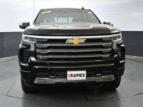 Used 2023 Chevrolet Silverado 1500 High Country w/ Technology Package image 8