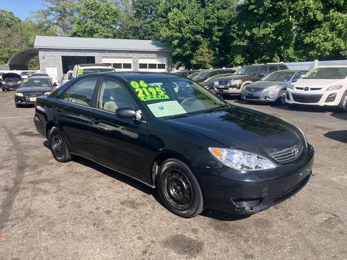 Used 2006 Toyota Camry LE FWD image 5