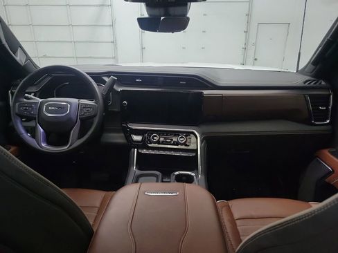 Used 2024 GMC Sierra 3500 Denali Ultimate image 12