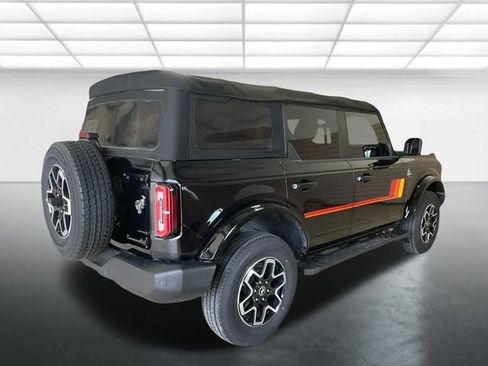 Used 2023 Ford Bronco Outer Banks image 5