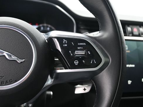 Used 2024 Jaguar F-PACE R-Dynamic S image 12