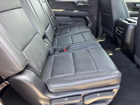 Certified 2025 Chevrolet Suburban Z71 AWD/4WD image 9