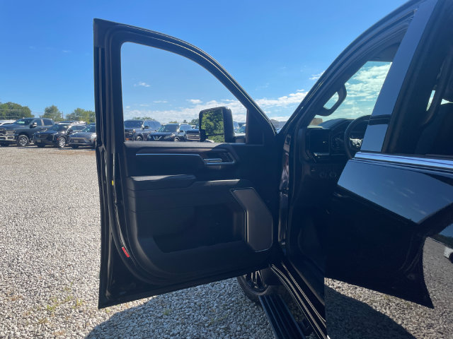 Certified 2025 Chevrolet Silverado 2500 High Country w/ High Country Premium Package AWD/4WD image 25