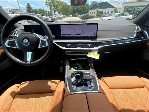 Used 2026 BMW X7 xDrive40i AWD/4WD image 5