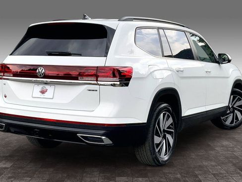 Used 2024 Volkswagen Atlas SE AWD/4WD image 13