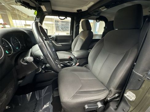 Used 2015 Jeep Wrangler Sport image 11