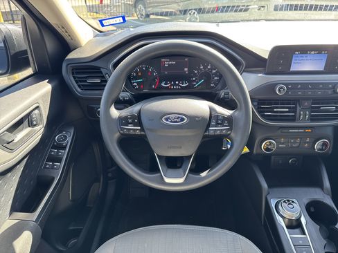 Used 2020 Ford Escape S image 11