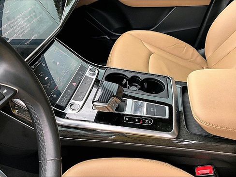 Used 2021 Audi Q7 2.0T Premium Plus w/ Premium Plus Package AWD/4WD image 11