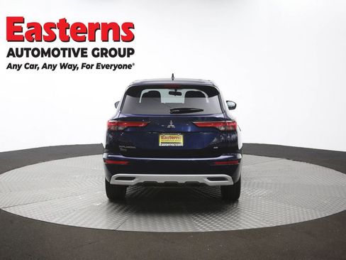 Used 2024 Mitsubishi Outlander SE FWD image 42