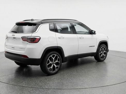 Used 2025 Jeep Compass Limited image 9