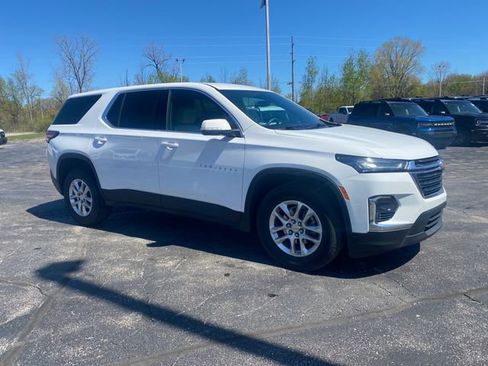 Used 2023 Chevrolet Traverse LS w/ Safety Package FWD image 12