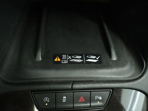 Used 2022 GMC Acadia AT4 w/ Technology Package AWD/4WD image 45