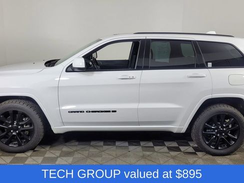 Used 2022 Jeep Grand Cherokee Laredo X image 5