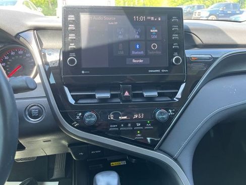 Used 2022 Toyota Camry XSE FWD image 18