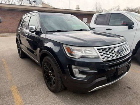 Used 2017 Ford Explorer Platinum AWD/4WD image 1