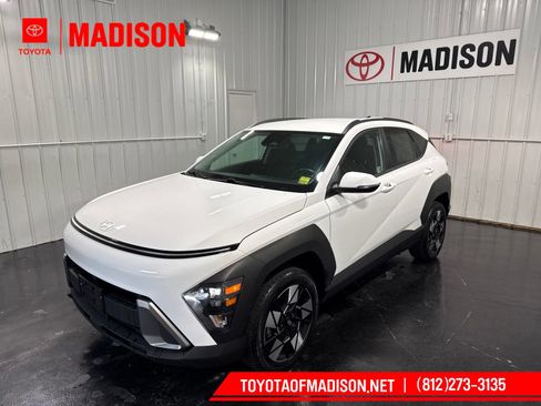 Used 2025 Hyundai Kona SEL AWD/4WD image 1