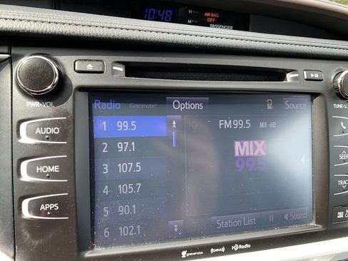 Used 2019 Toyota Highlander XLE FWD image 23