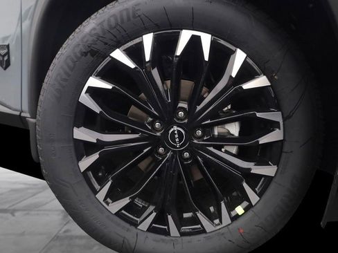 New 2026 Nissan Rogue SV image 3