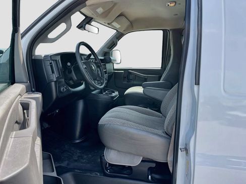 Used 2024 Chevrolet Express 2500 w/ Driver Convenience Package RWD image 19