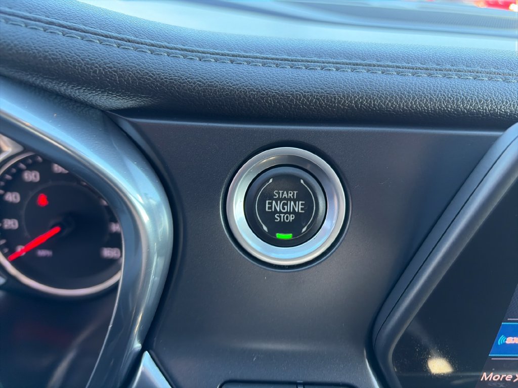 Used 2020 Chevrolet Blazer LT FWD image 19