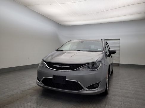 Used 2017 Chrysler Pacifica Touring Plus image 15