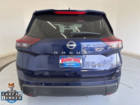 Used 2024 Nissan Rogue SV image 5
