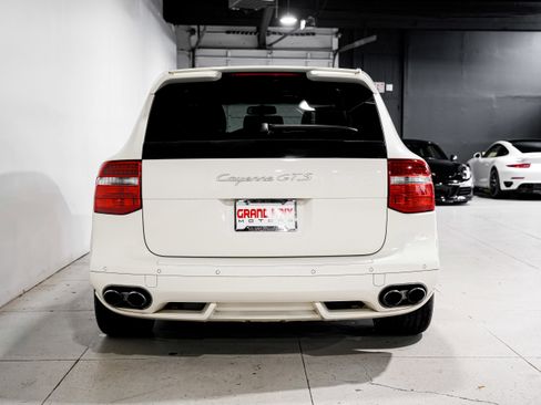 Used 2010 Porsche Cayenne GTS image 4