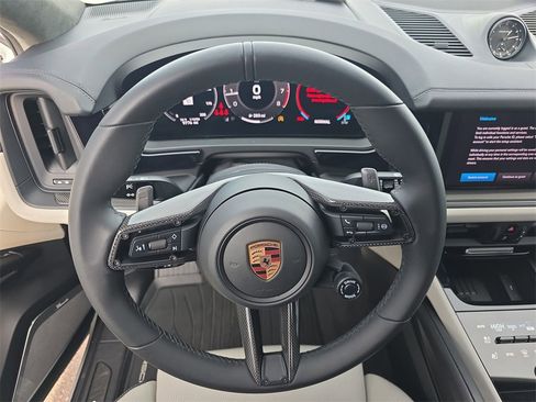Used 2025 Porsche Cayenne GTS image 13