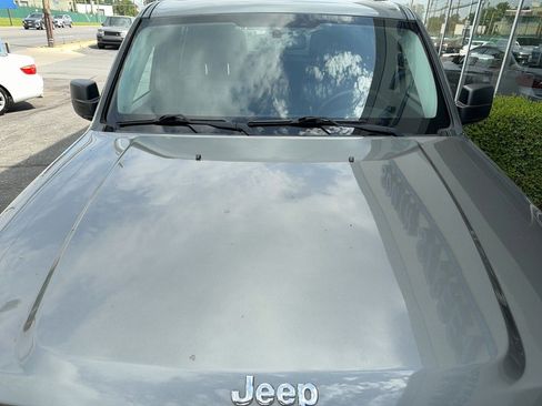 Used 2012 Jeep Liberty Limited Jet AWD/4WD image 28