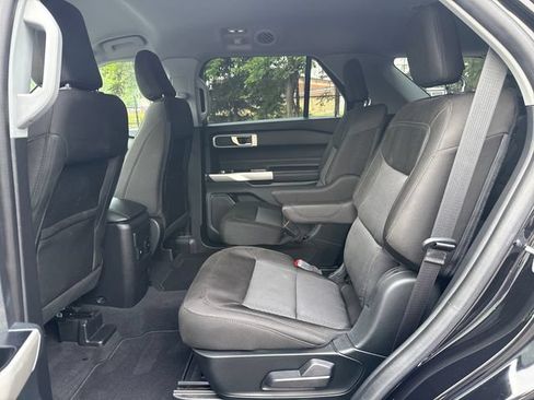 Certified 2022 Ford Explorer XLT w/ Class IV Trailer Tow Package AWD/4WD image 33