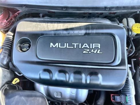 Used 2016 Jeep Cherokee Latitude w/ Comfort & Sound Group image 10